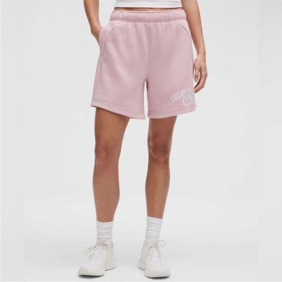 Lululemon scuba oversized mid-rise short 7” *graphic - Picture 8 of 9